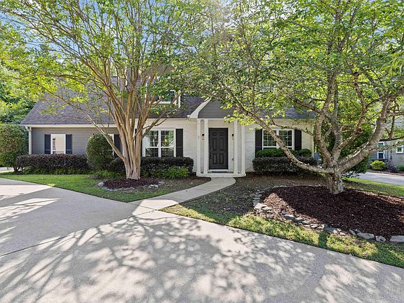 3rd image of 229 Brentwood Dr