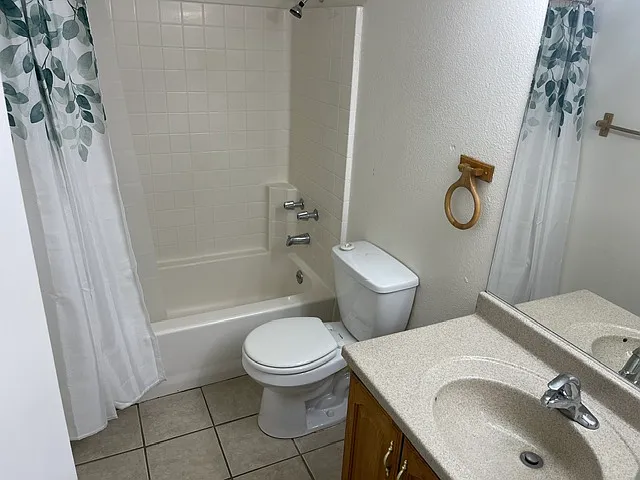 2070 Sahara Dr — Photo 8