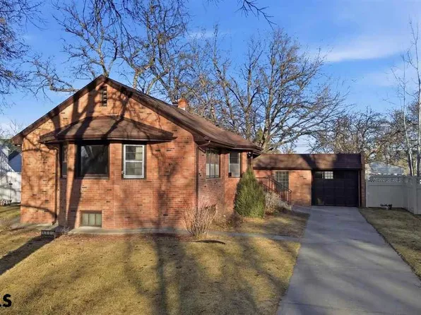 2113 4th Ave, Scottsbluff, NE 69361