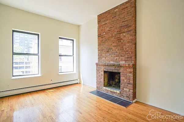 Rented by City Connections Realty | media 11