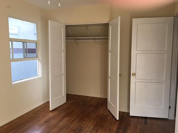 2nd image of 640 Longfellow Ave