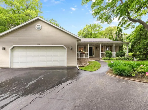 908 Bender ROAD, West Bend, WI 53090