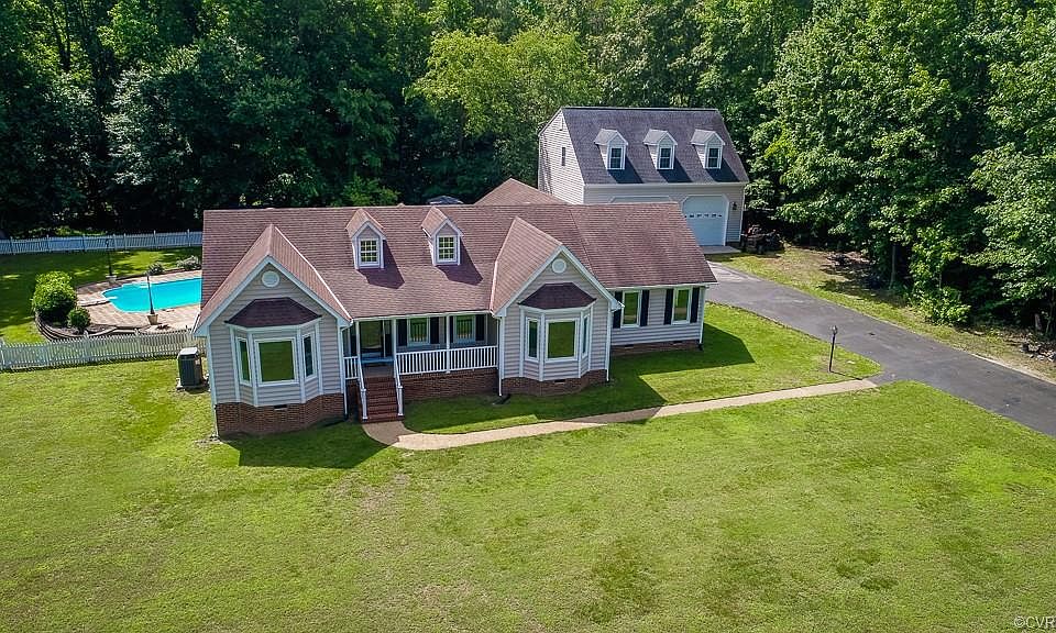 1st image of 1451 Dressage Way