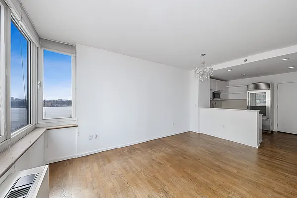 Sold by Compass | media 3