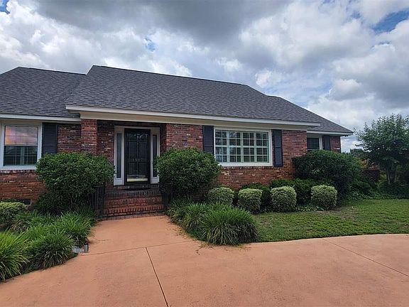 2nd image of 1507 Hampton Dr