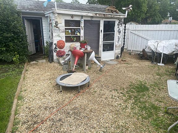 5th image of 5211 W 49th St