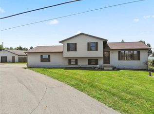 11027 Leffingwell Rd, Berlin Center, OH 44401