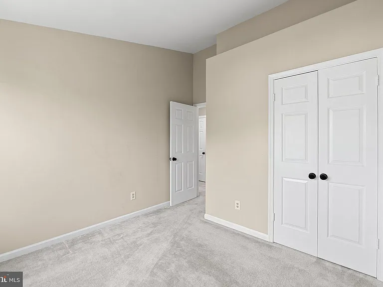 6804 Signature Cir — Photo 23