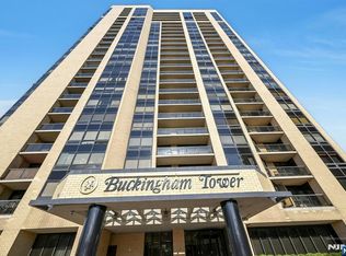 800 Palisade Ave APT 109, Fort Lee, NJ 07024