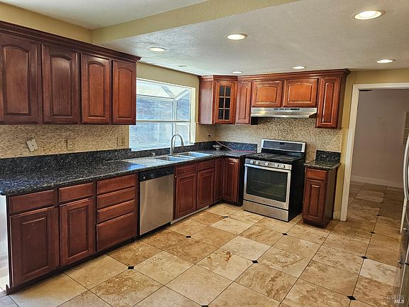 4th image of 300 Diehl Way
