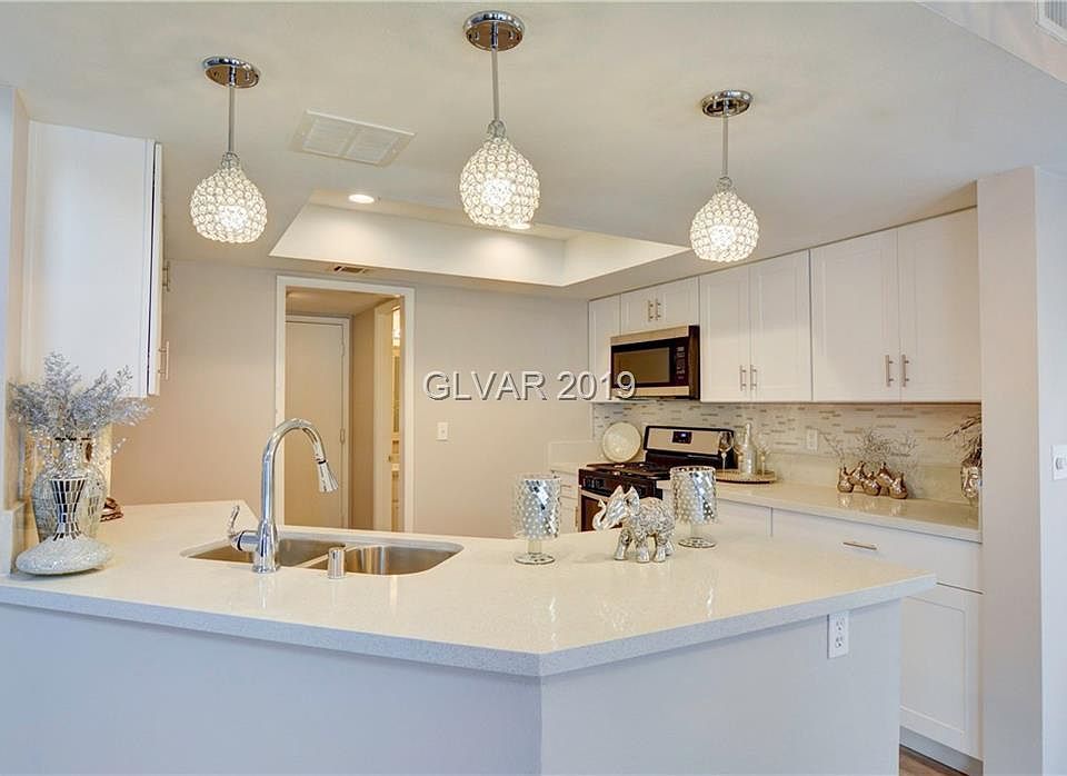 1st image of 6804 Midpark Cir
