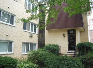 677 S River Rd APT 3E, Des Plaines, IL 60016