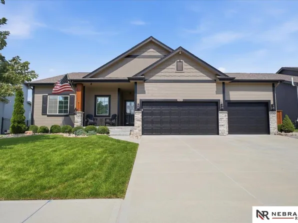17614 Musket St, Omaha, NE 68136