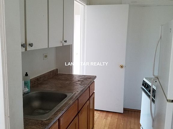4th image of 1371 W Estes Ave APT 3C
