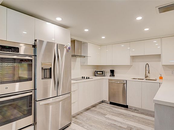 5th image of 16325 Golf Club Rd APT 101