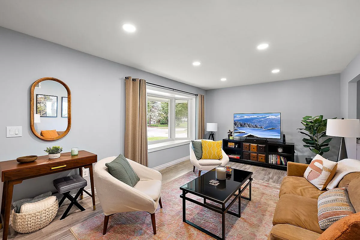 3 bed, 2.5 bath, 1597 sqft, $3,000 — Photo 2