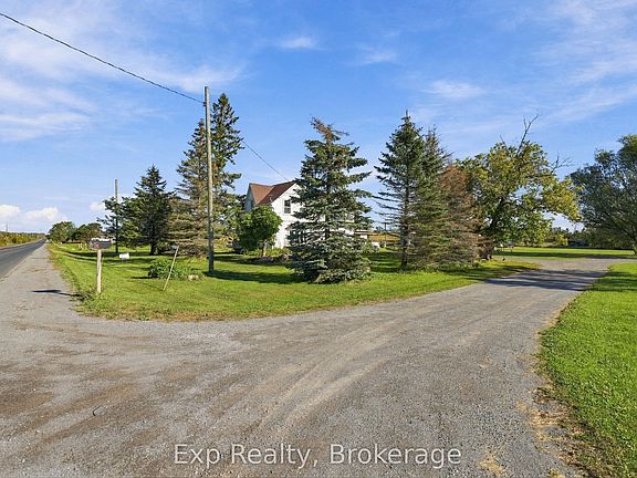 3rd image of 778 Shannonville Rd