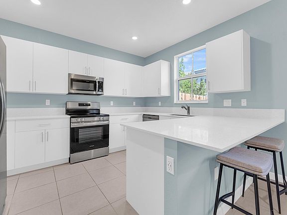 2nd image of 11883 NW 46th Street