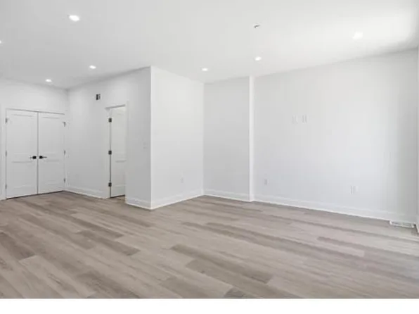 2404 N Capitol St NW #A, Washington, DC 20002