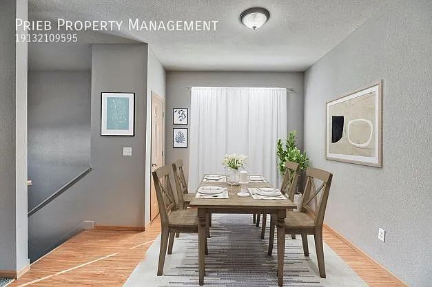 803 Woodson Ct — Photo 4