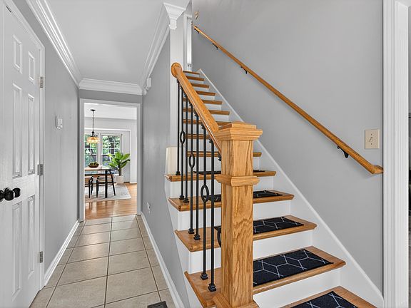4th image of 4193 Bridgemont Ln