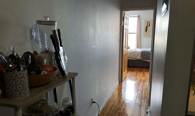 Rented by EXR | media 10