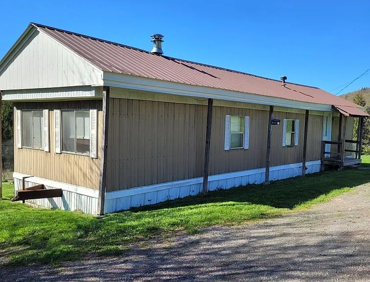 324 Roberts Rd — Photo 4