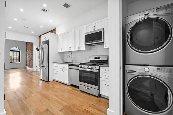 Rented by Home by Choice LLC | media 10