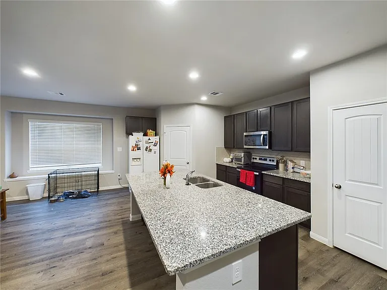 4701 Las Casitas Way — Photo 6