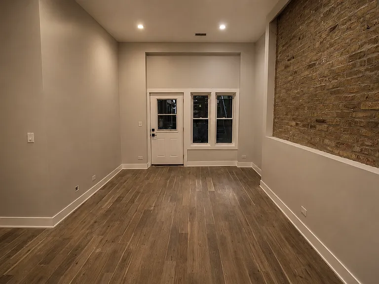 64 E Cedar St #2R — Photo 9
