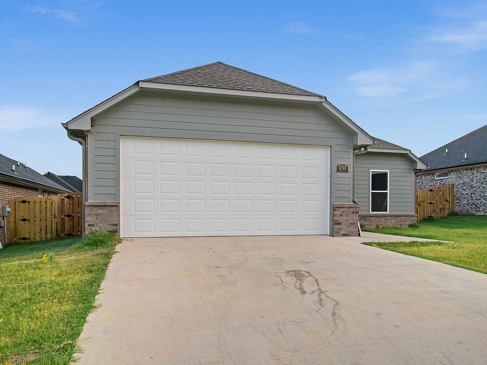 1st image of 1707 Tres Dr