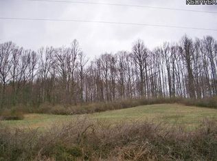 7071 Middle Run Rd NW, Dover, OH 44622