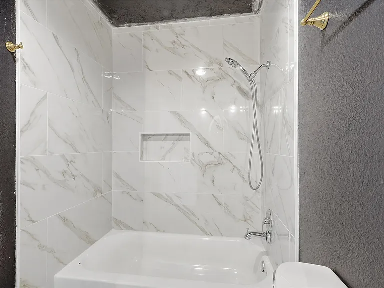 4035 Cypressdale Dr — Photo 13