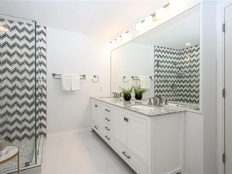 772 Reef Point Cir #55 — Photo 17