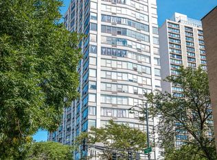 5757 N Sheridan Rd APT 2E, Chicago, IL 60660