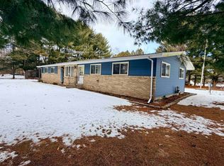 W6594 County Road H, Wild Rose, WI 54984