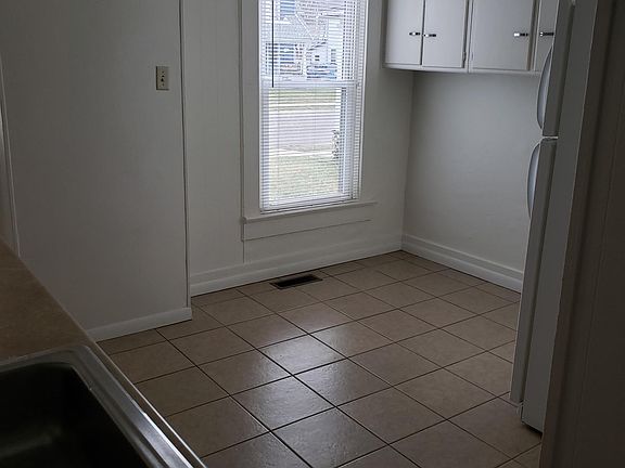 5th image of 928-28 McKaig Ave