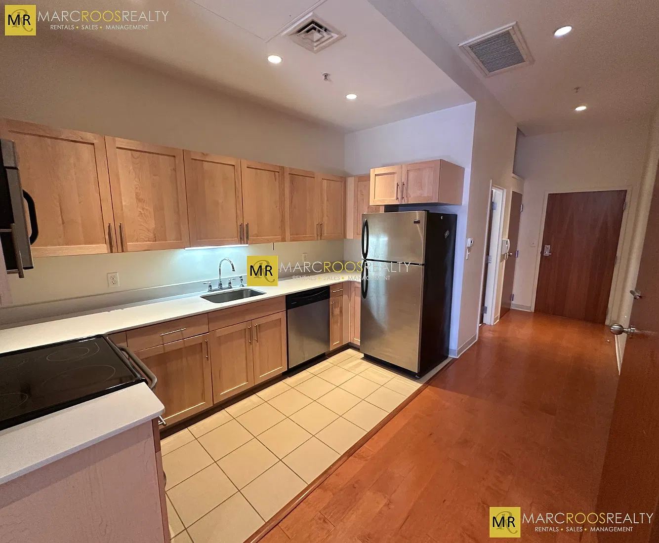 407 Washington St — Photo 1
