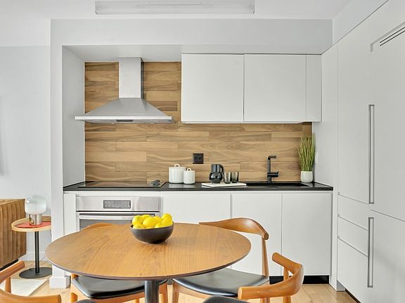3rd image of 60 Duffield St APT 8A