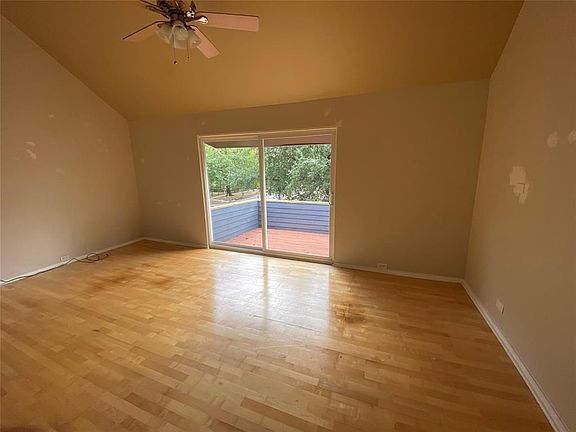 3rd image of 406 Hawthorne St #C