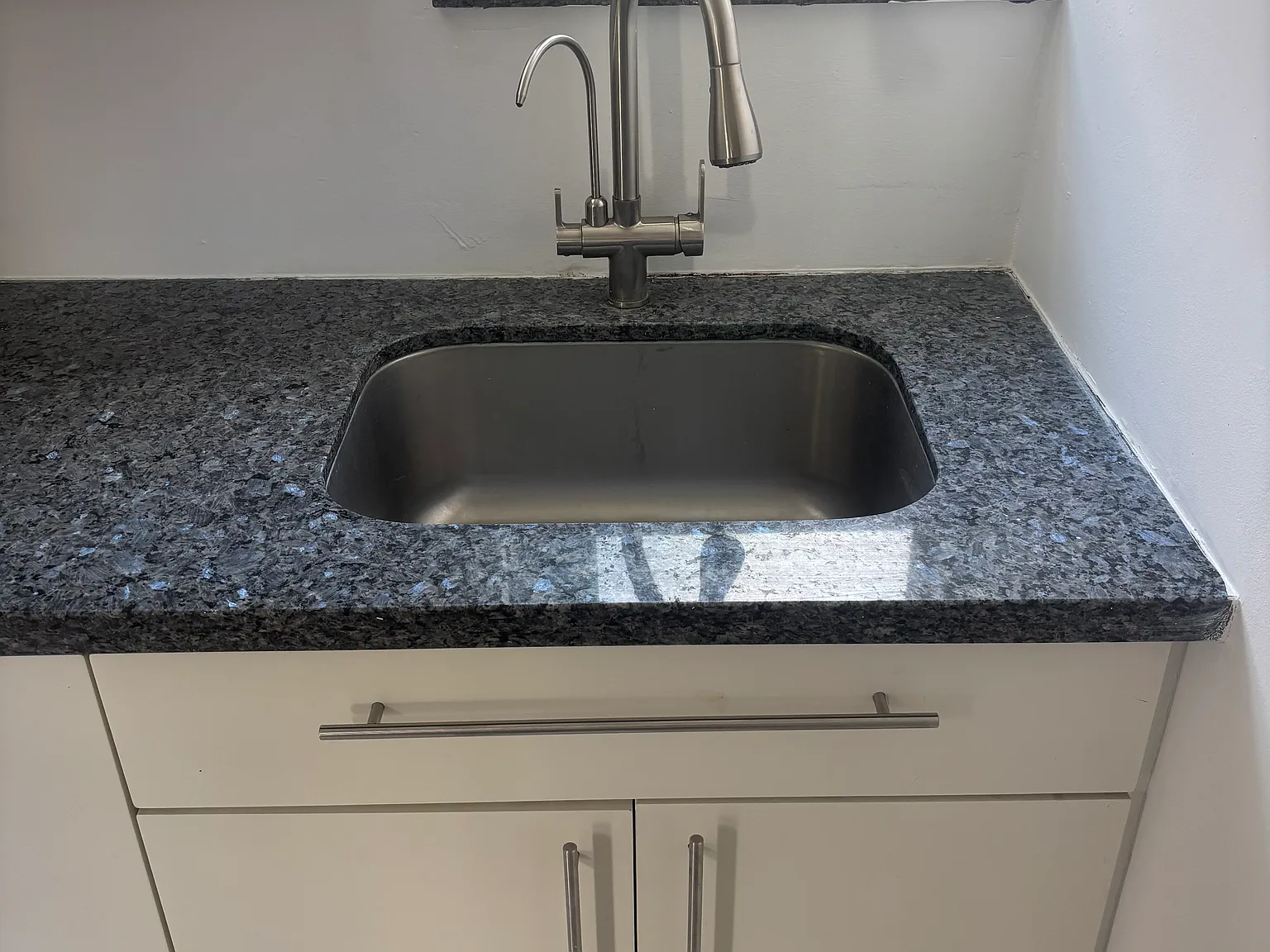 Studio, 276 sqft, $1,600 — Photo 4