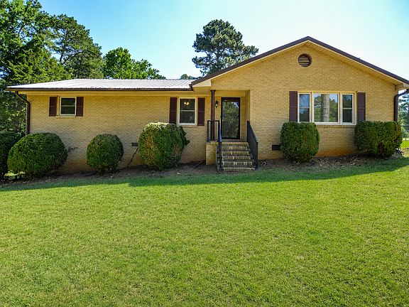 2nd image of 4075 Linda Dr