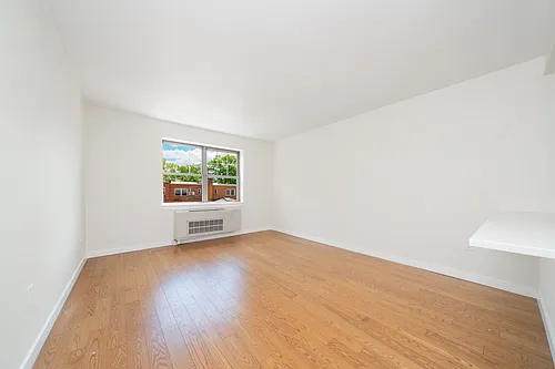 7525 153rd St Photo 1