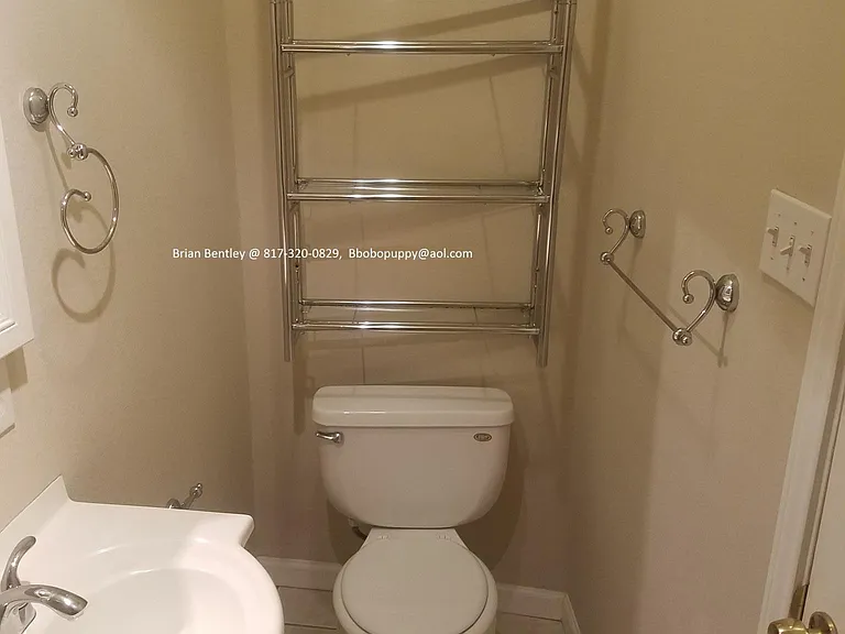 1000 N Riverside Dr #2 — Photo 8