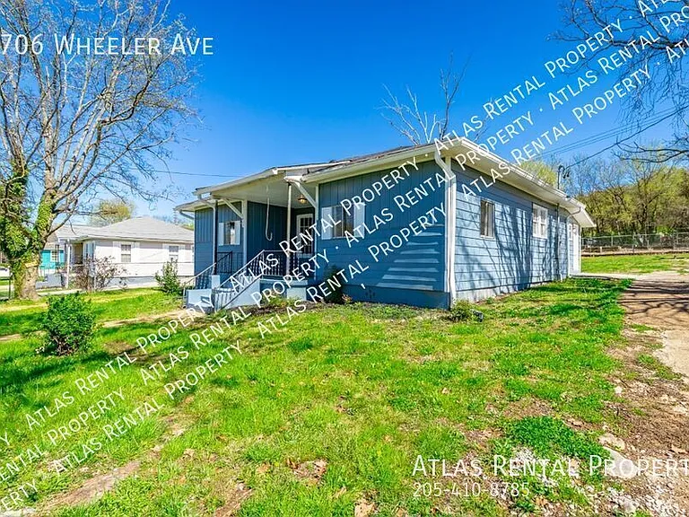 1706 Wheeler Ave — Photo 2