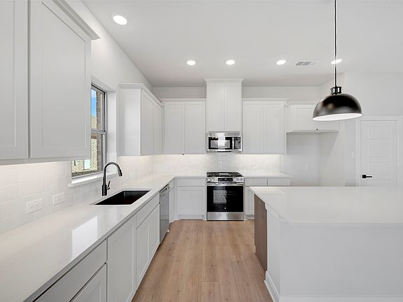 7th image of this home