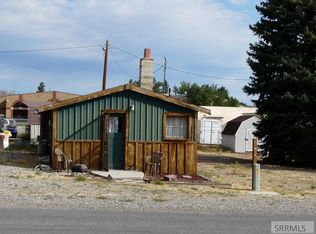 712 E Valley Ave, Challis, ID 83226