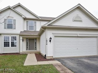 1074 Spinnaker St, Elgin, IL 60123