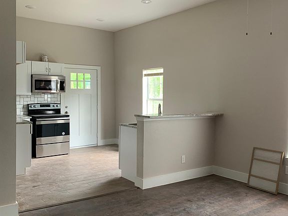 Living/Kitchen