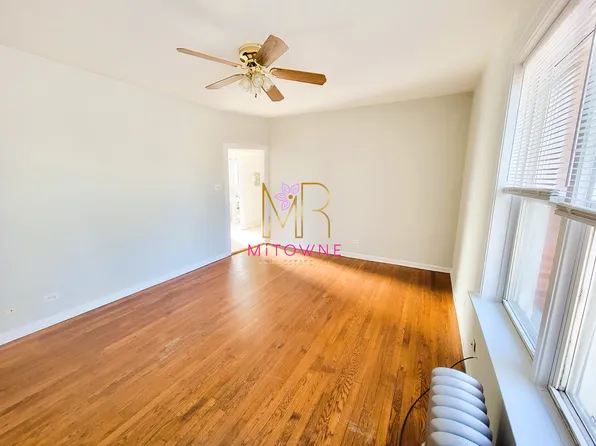 1500 W Birchwood Ave #2E, Chicago, IL 60626